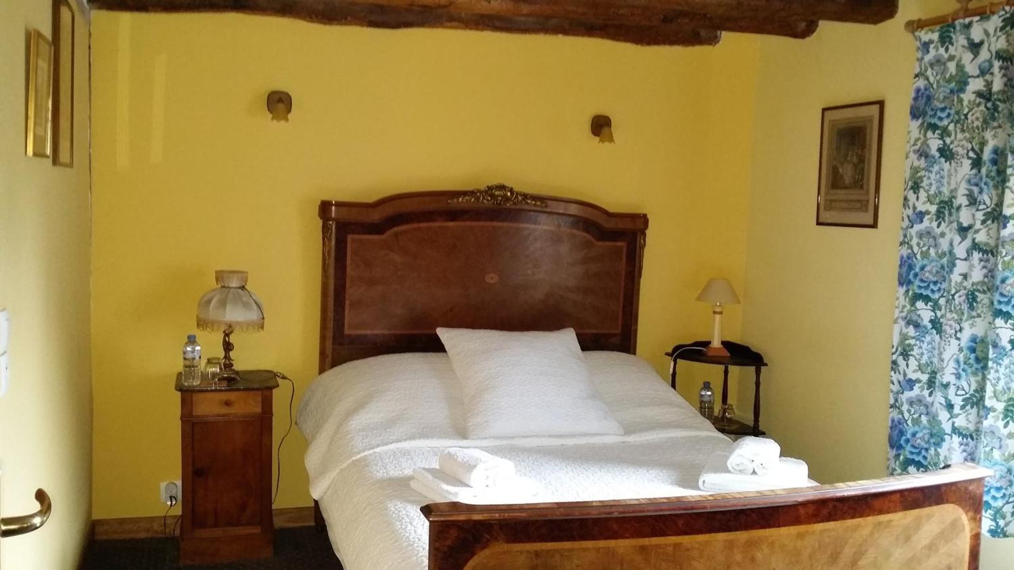 Les Trois Cheminees Chambres D'Hotes Livarot-Pays-d'Auge Luaran gambar